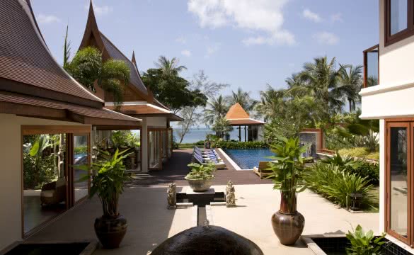 Haineu — Dhevatara Cove